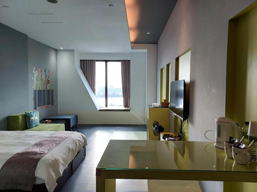 三条文旅 Apartment Kaohsiung Bagian luar foto