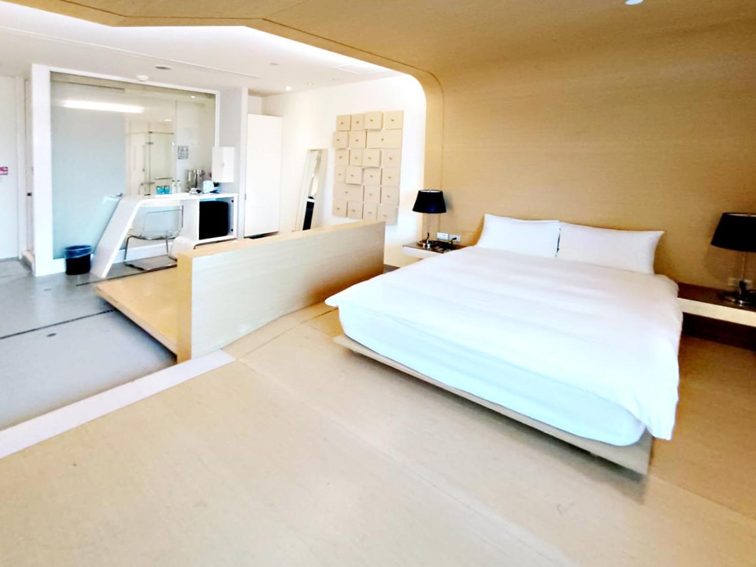 三条文旅 Apartment Kaohsiung Bagian luar foto