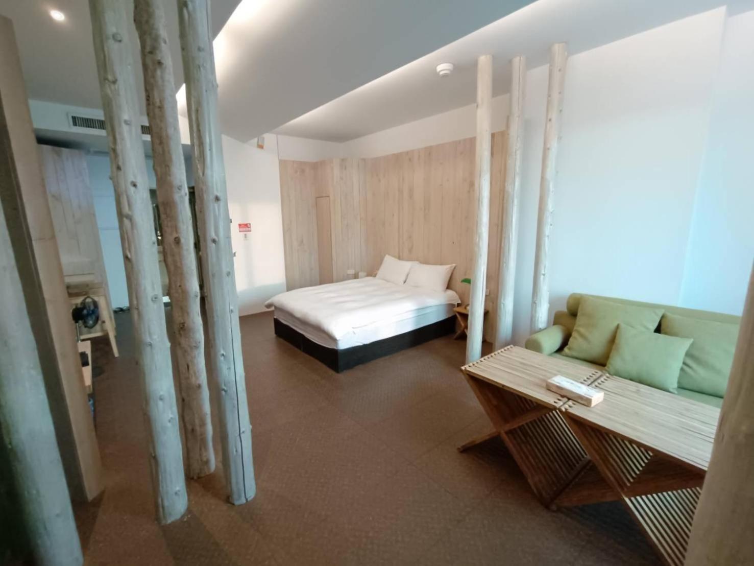 三条文旅 Apartment Kaohsiung Bagian luar foto