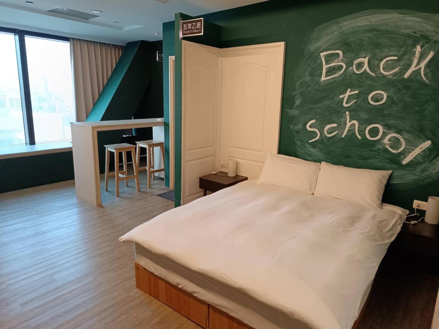 三条文旅 Apartment Kaohsiung Bagian luar foto