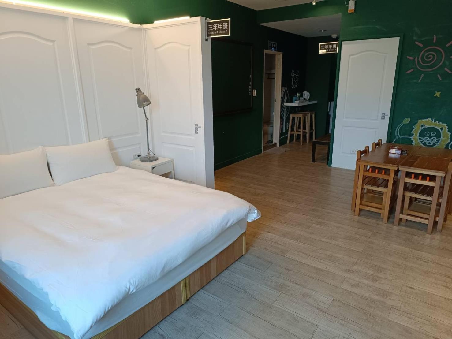三条文旅 Apartment Kaohsiung Bagian luar foto