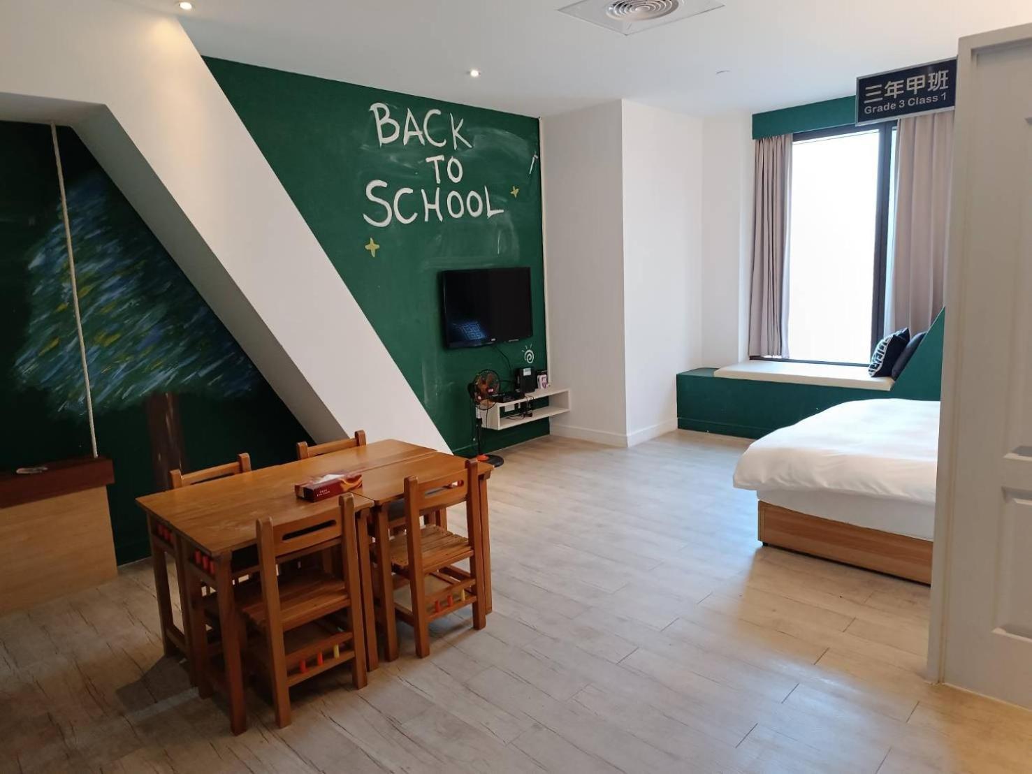 三条文旅 Apartment Kaohsiung Bagian luar foto