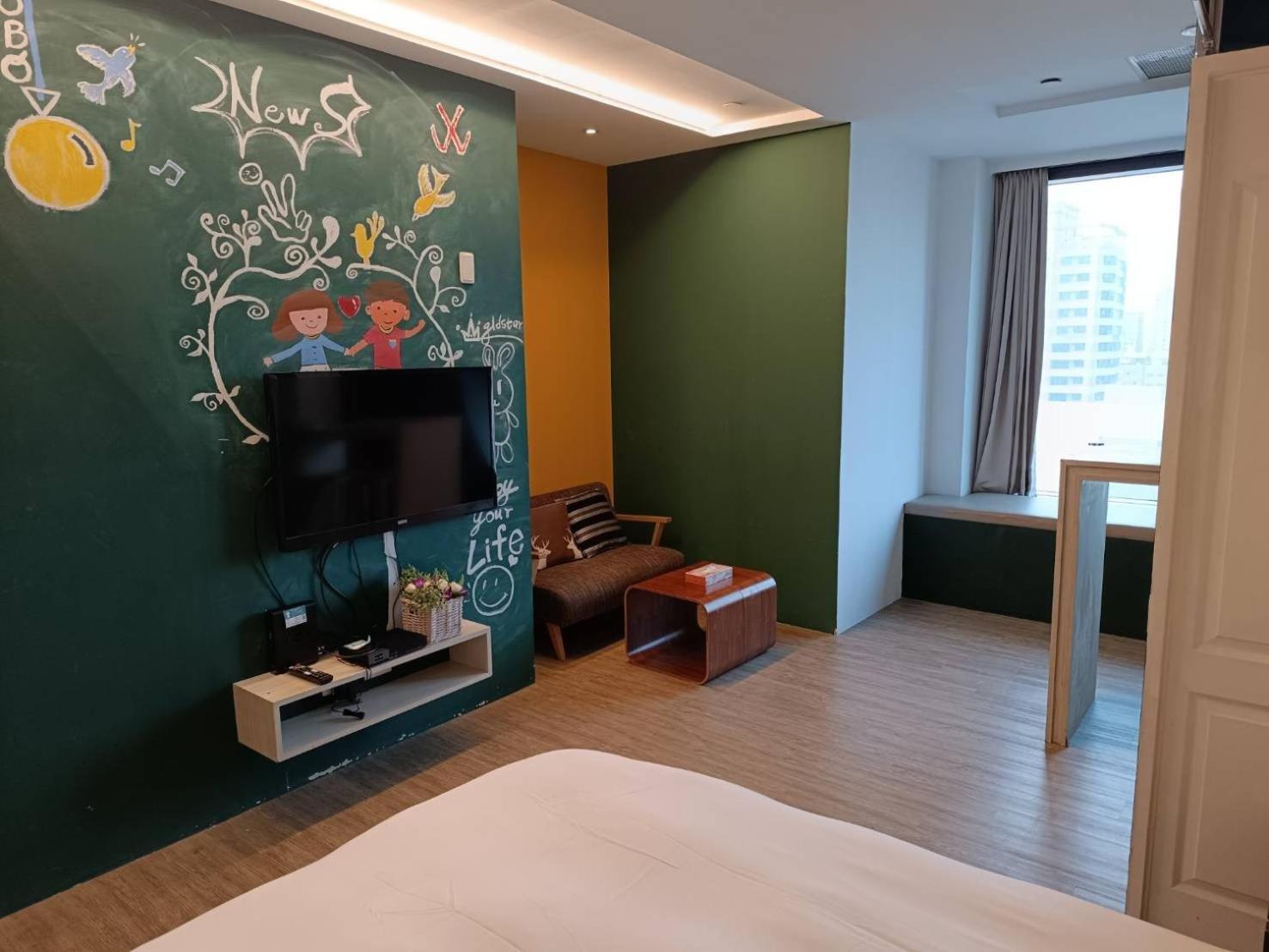 三条文旅 Apartment Kaohsiung Bagian luar foto