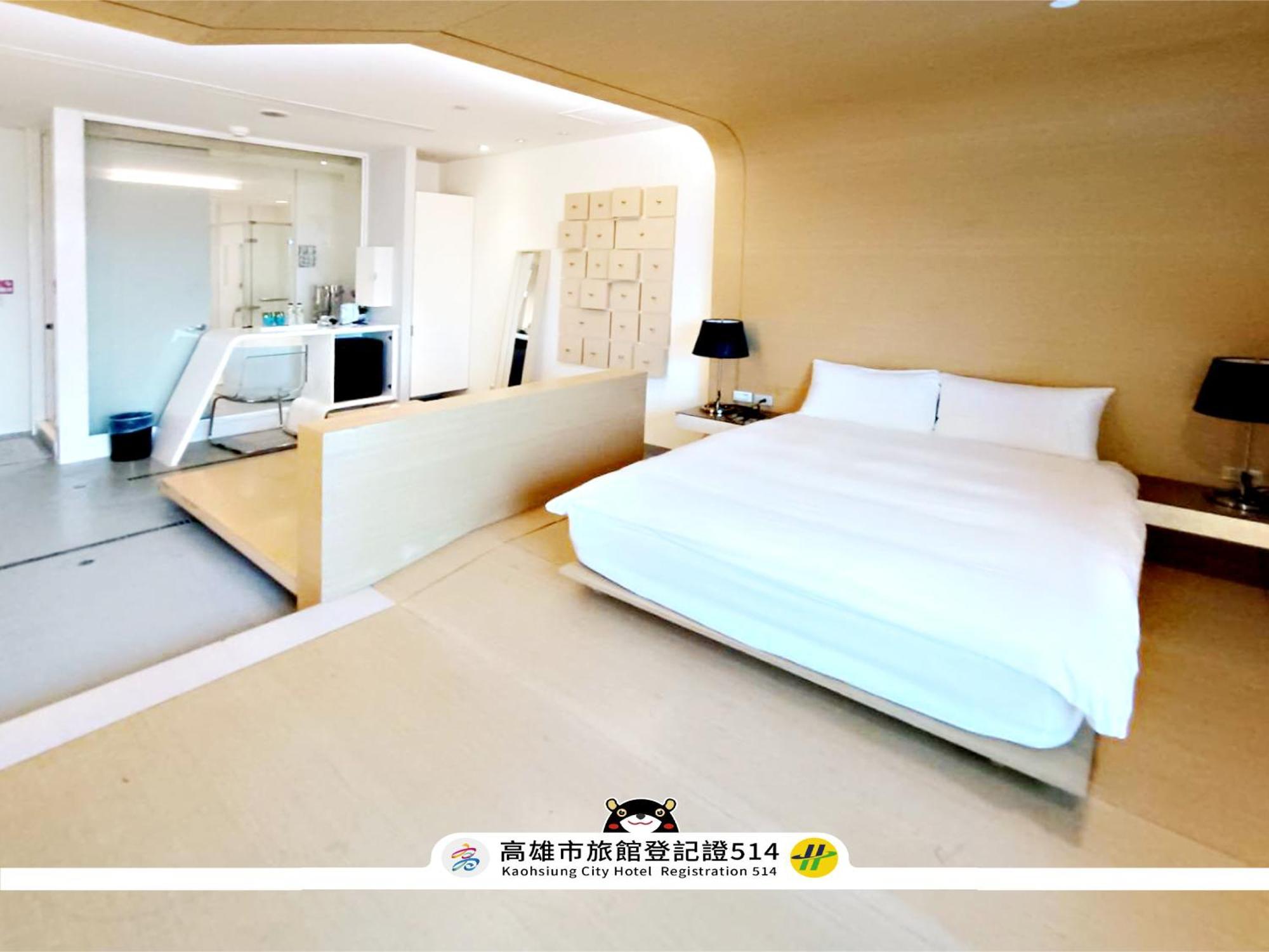 三条文旅 Apartment Kaohsiung Bagian luar foto